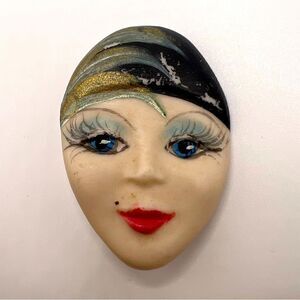 *3/$20* Vintage look Sharon Lynn cameo face brooch